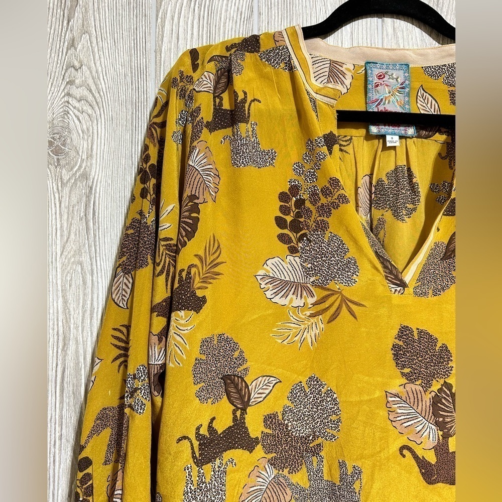 Johnny Was 100% Silk Taly Safari Printed Tunic Blouse Top High Low Hem SZ Small - Picture 7 of 13